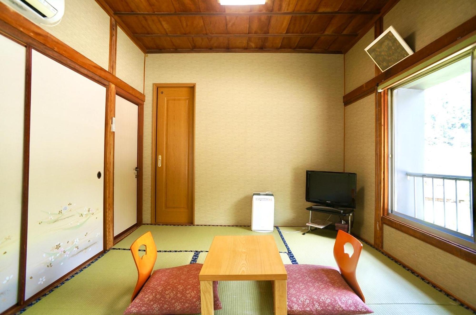 Отель Takaosou Юфу Экстерьер фото