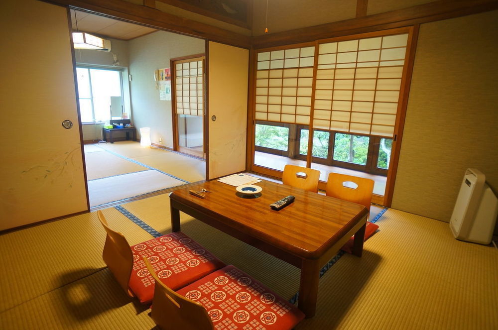 Отель Takaosou Юфу Экстерьер фото