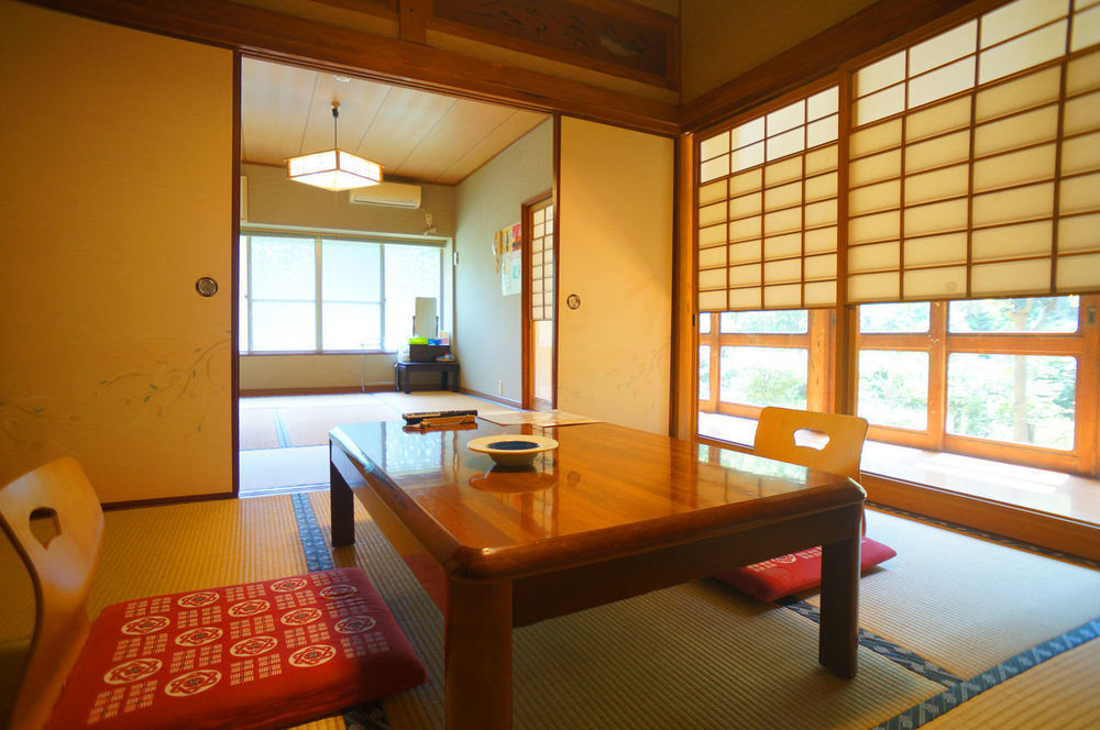 Отель Takaosou Юфу Экстерьер фото